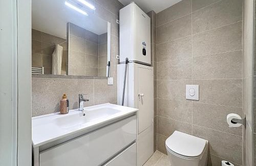 Coudes Apartment | Mcosy 5, T2, 4 personnes, clim, proche A75