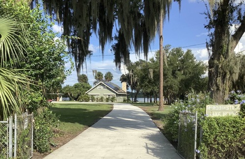 Fedhaven House | McRobinstone Lakehouse - perfect mid century getaway on sleepy Lake Pierce