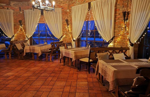Kurtuvenai Hotel | Meškių dvarkiemis