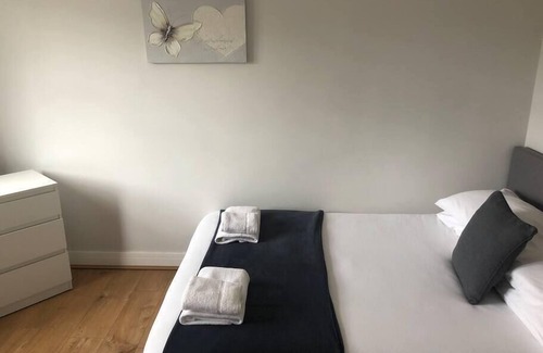 Loughborough Apartment | Meadow Lane Apartment 3