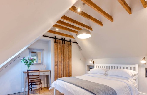 Langton Green Apartment | Meadow Loft in Tunbridge Wells
