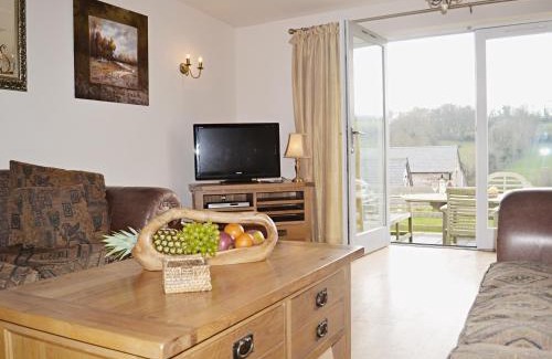 Kingsbridge House | Meadow Mews