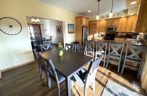 Spring Brook House | Meadow View Lodge @ Spring Brook Resort