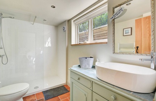 Melton Constable House | Meadow View - Three Bedroom House, Sleeps 6
