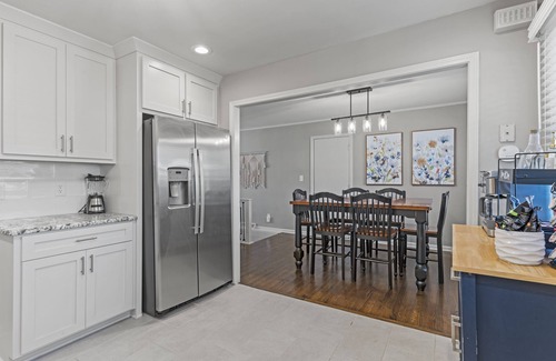 Lenexa House | Meadowlark - Large Home Close to I35