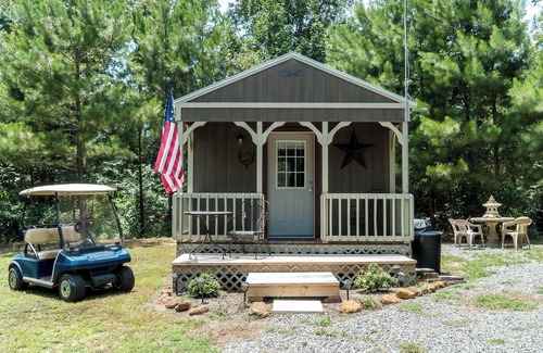 Nacogdoches Cabin | Meadows - A tiny touch of heaven at Stag Leap Cabins!
