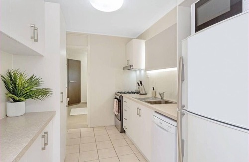 North Ward Apartment | Meander to the Strand on McKinley