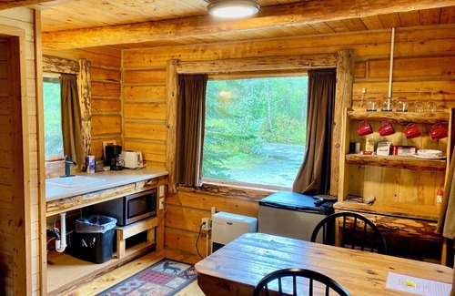 Talkeetna House | Meandering Moose Lodging