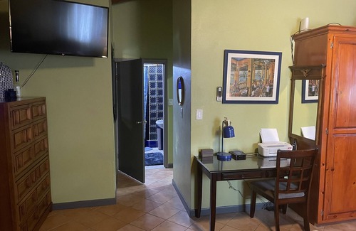 Cul de Sac Apartment | MEcasaMEnavia Hidden Gems