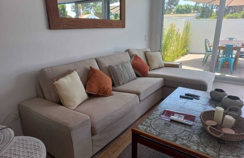 Fornos House | Meco Beach and Pool Villa