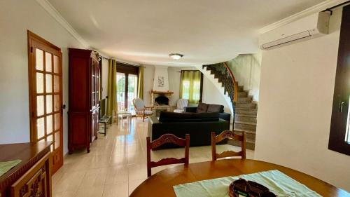 Miami Platja Villa | MEDDAYS VILLA CAPRICHO