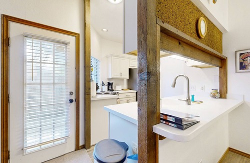 Medical Center District Condo | Medical Center Condo for Students and families - 30 day min rental