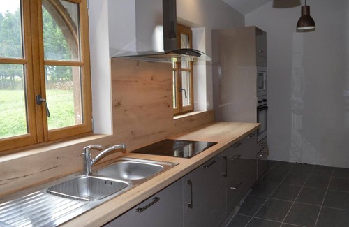 Saint-Bauld Cottage | Medieval castle with private pool and garden, pets allowed