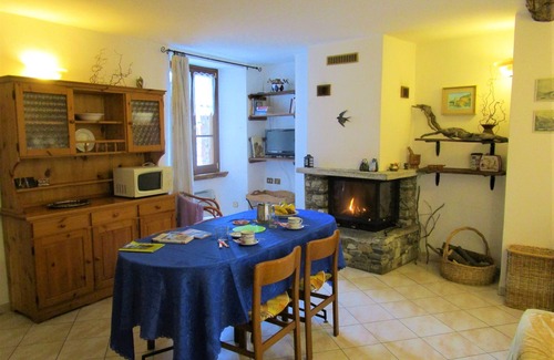 Plesio Apartment | Medieval tower in a quaint old village