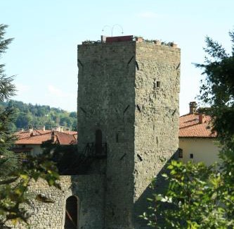 Pratovecchio Villa | Medieval Tower Lungarno your wedding in Tuscany