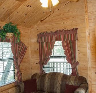 Lakehills Resort | Medina Lake Camping Resort Cabin 4