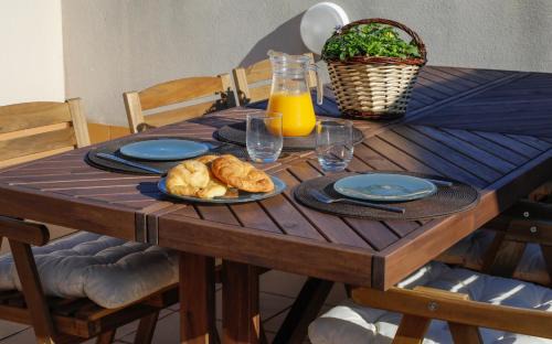 Mataro Apartment | Mediterranean City