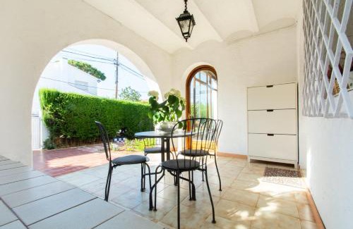 Alella House | Mediterranean heaven with sea views