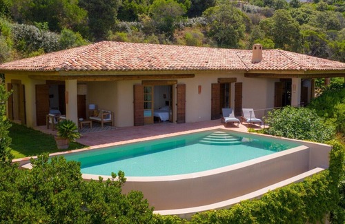 Calcatoggio House | Mediterranean house in southern Corsica