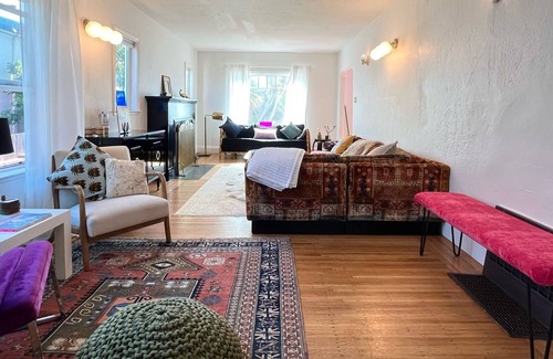 Berkeley House | Mediterranean Oasis in the heart of the Bay Area. Perfect bungalow in Albany .