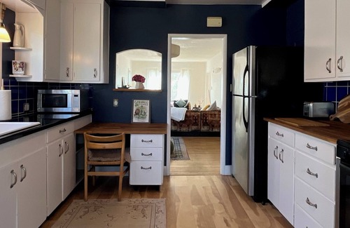 Berkeley House | Mediterranean Oasis in the heart of the Bay Area. Perfect bungalow in Albany .