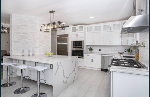 New Rochelle House | Mediterranean Villa nested on the hills of Wykagyl