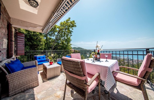 Tivat Villa | Meditteranean 1BDR Old Stone Villa w/Pool and SV 10min from the beach
