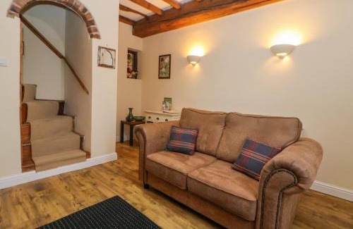 Ironbridge House | Medlar Cottage