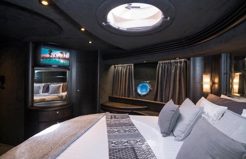 Pasalimani Boat Rental | Medusa Azimut 68ft luxury yacht