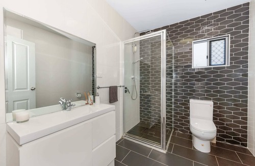 Townsville Apartment | Meenan down
