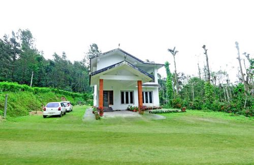 Vastare Villa | Meera Homestay - 2BH, Estate, Balcony, One Group only