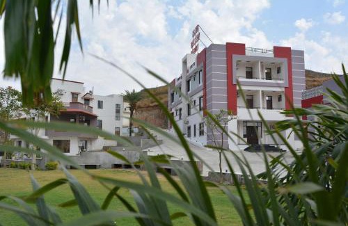 Udaipur Resort | Meera Valley Resort By Nexottel