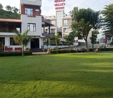 Udaipur Resort | Meera Valley Resort By Nexottel