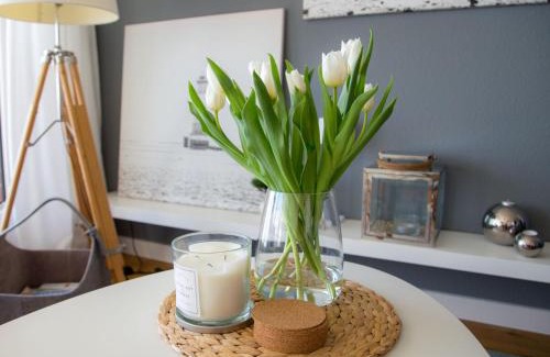 Innenhafen Apartment | Meeresbrise Ferienwohnung mit Balkon und Meerblick