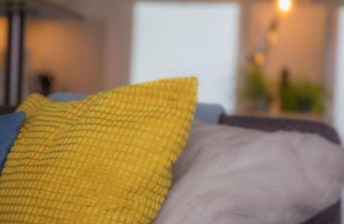 Innenhafen Apartment | Meeresbrise Ferienwohnung mit Balkon und Meerblick