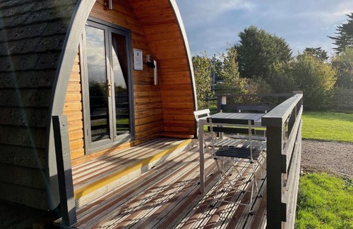 Brightlingsea House | MegaPod 3 at Lee Wick Farm Cottages & Glamping