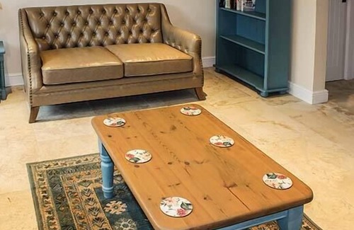 Dersingham Cottage | MEGGIE'S COTTAGE, romantic, character holiday cottage in Dersingham
