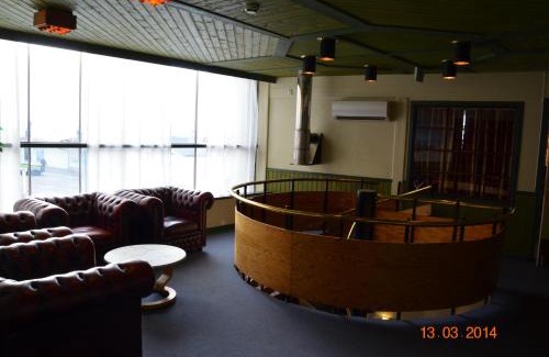 Mehamn Hotel | Mehamn Arctic Hotel