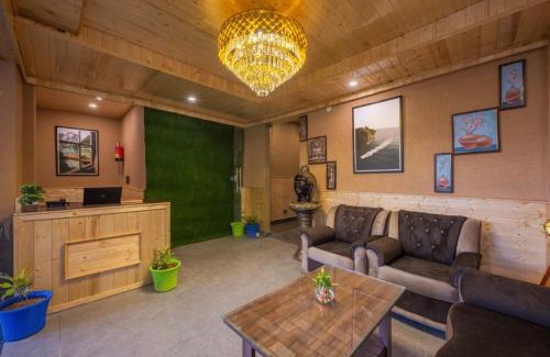 Fagu Hotel | Mehfill-A- Mountains I Balaju Banquet Hall l Stargaze Café l Open Air Multi Cuisine Restaurant l Sky Night Bonfire l Free Wi-Fi Connectivity l Charvi Retreat by Exotic Stays