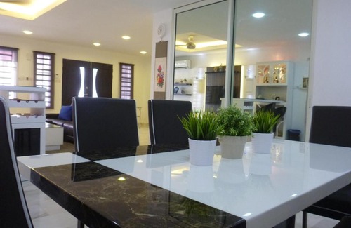Bukit Baru House | Melaka Homestay Cozy Semi-D