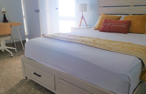 Vega Baja Apartment | Melao Apt 1 @7, charming entire unit w/Wi-Fi, Netflix