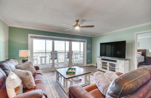 Melbourne Beach Apartment | Melbourne Beach Oceanfront Condo with Pool Access!