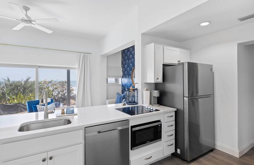 Melbourne Beach Condo | Melbourne Beachfront Oasis - Cocoa Beach Bungalow
