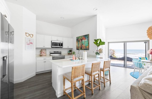 Melbourne Beach Condo | Melbourne Beachfront Oasis - Dune Sunrise Villa