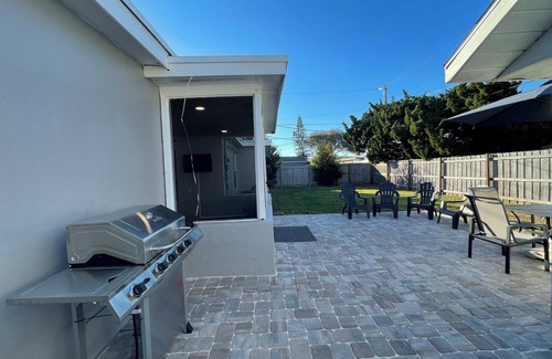 Bowe Gardens House | Melbourne, FL Home-Away From Home - Eau Gallie District