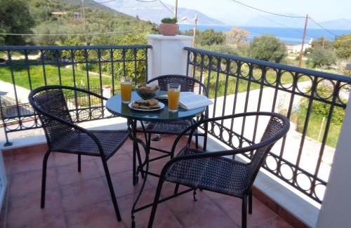 Karavomylos House | Melissani House