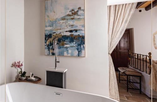 Mesana House | Melissothea Stone Suites