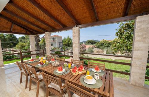 Razata Villa | Melitini's Villa