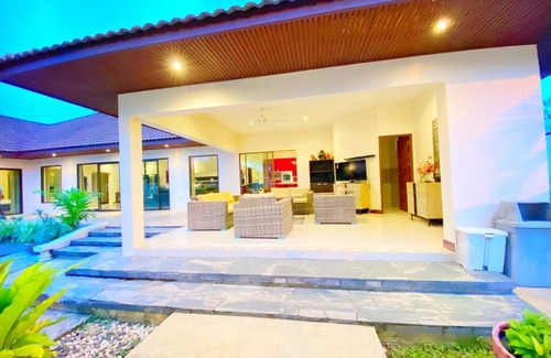 Huai Yai Villa | Mellow Pool Villa - Family house with nice pool & garden - 4 bedrooms