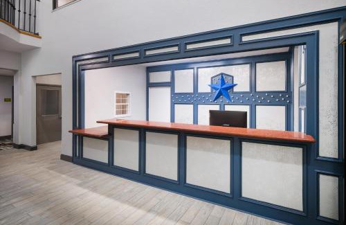 El Lago Hotel | Melrose @ Seabrook, BW Signature Collection by Best Western